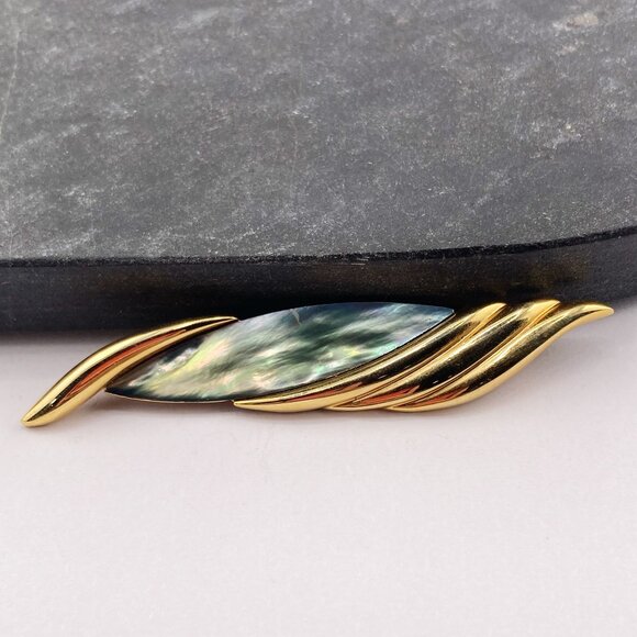 VINTAGE Gold tone metal and genuine abalone shell wavy shaped bar brooch pin - Picture 6 of 8